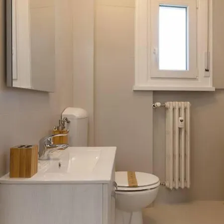 Casa Filo, Lo Scorcio Di Trieste
