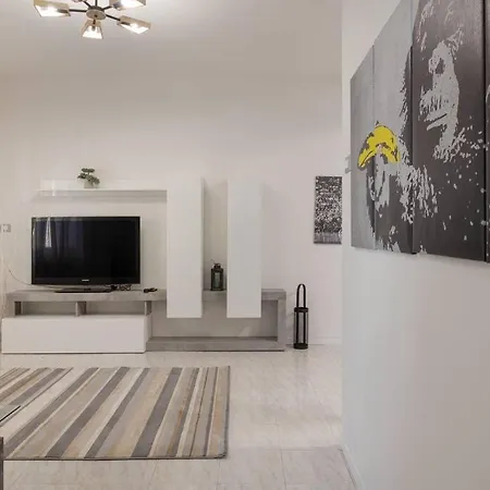 Casa Filo, Lo Scorcio Di Trieste